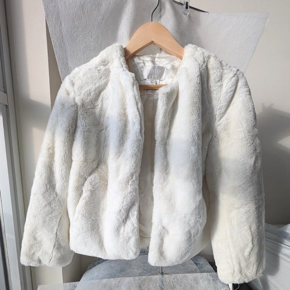 David's Bridal Faux-fur 3/4 Sleeve Open Front Cropped Jacket - Picture 2 of 5